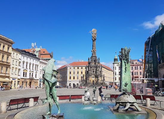 czechia/olomouc/landmark/arion-fountain