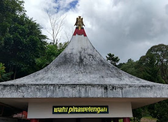 indonesia/north-sulawesi/landmark/watu-pinabetengan