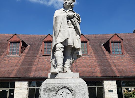 illinois/quad-cities/landmark/black-hawk-state-historic-site