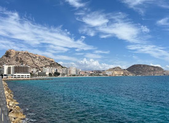spain/alicante/playa-del-postiguet/landmark/platja-del-postiguet