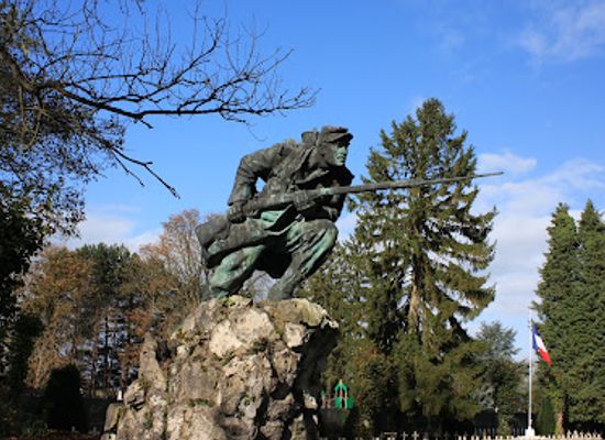 belgium/dinant/landmark/cimetiere-militaire-francais-dinant-14-18