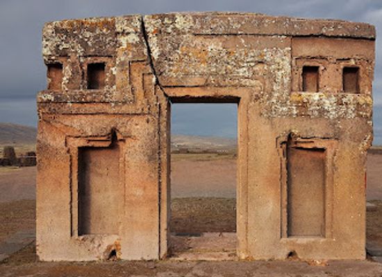bolivia/altiplano/landmark/sun-gate