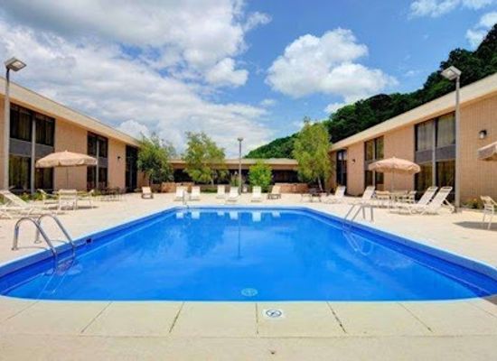 west-virginia/bluefield/landmark/quality-hotel-and-conference-center