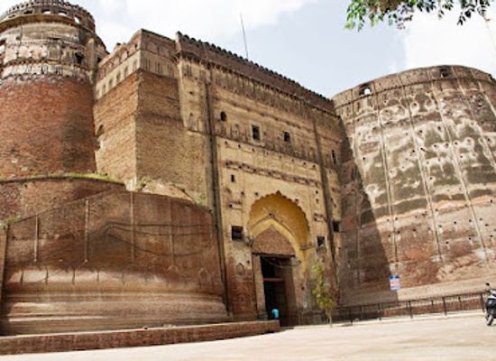 india/northern-plains/landmark/qila-mubarak