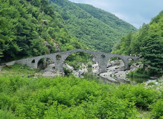 bulgaria/rhodopes/landmark/devil-s-bridge