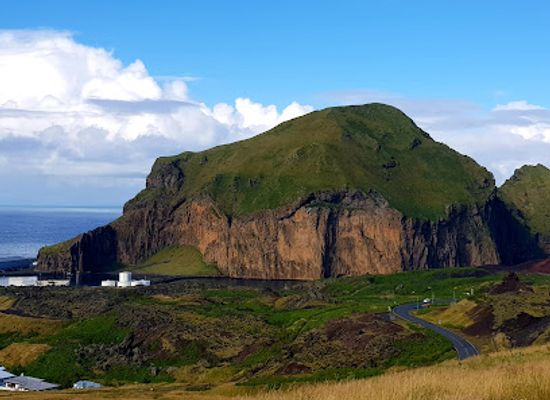 iceland/southern-region/landmark/heimaklettur