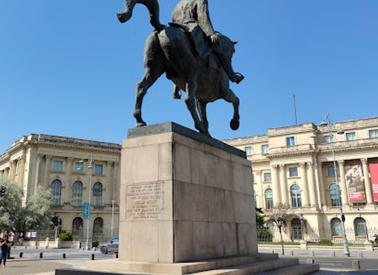 romania/bucharest/landmark/equestrian-statue-of-carol-i