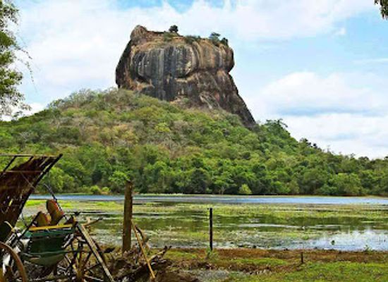 sri-lanka/cultural-triangle/landmark/jaya-sri-maha-bodhi