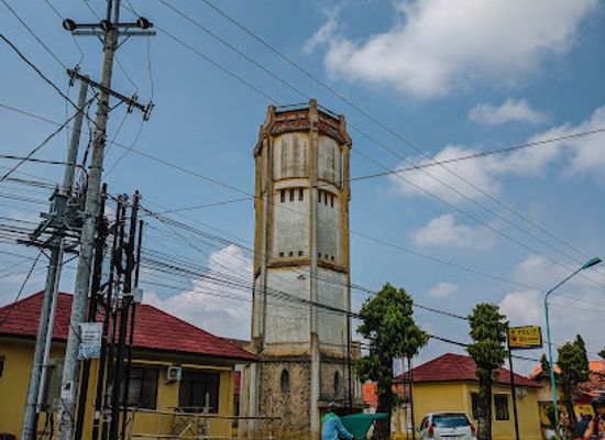 indonesia/java/landmark/oud-brebes-ned-indie-water-toren-bij-toeri