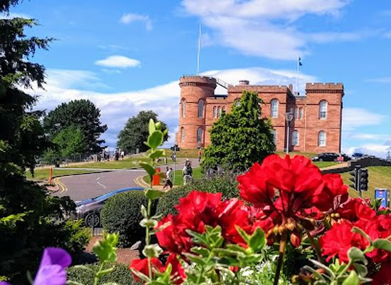 united-kingdom/inverness-shire/landmark/the-castle-tavern