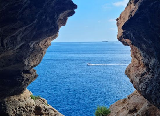 malta/western-region/landmark/ghar-ir-rih