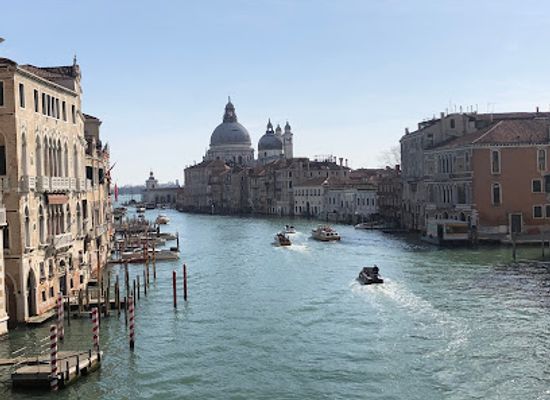 italy/venice/landmark/venice-free-tours-la-bussola