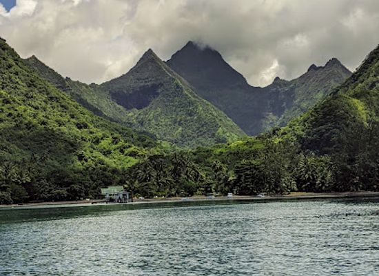 french-polynesia/tahiti-iti/landmark/tahiti-iti-tour-and-surf