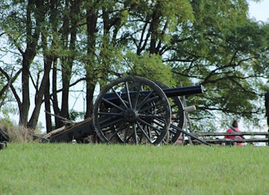 indiana/east-central-indiana/landmark/18th-indiana-light-artillery-historical-reenacting