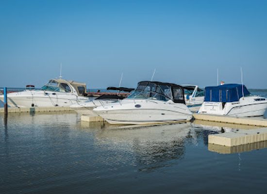 canada/interlake-region/landmark/gull-harbour-inn-on-hecla-island