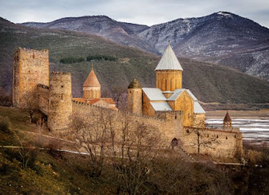 georgia/svaneti/landmark/ananuri-fortress-complex