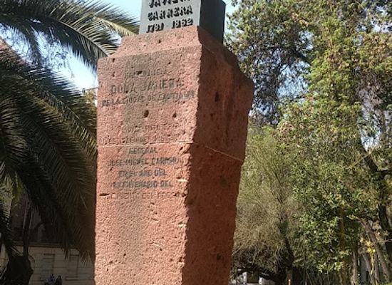 chile/norte-grande/landmark/monument-to-javiera-carrera