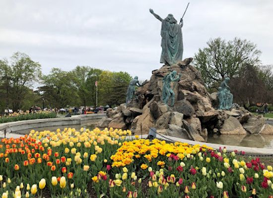 new-york/albany/washington-park/landmark/moses-statue-king-memorial-fountain