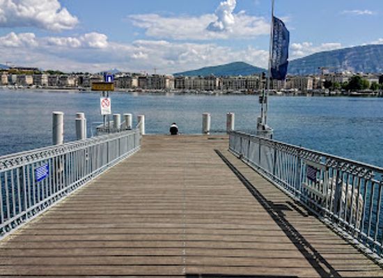 switzerland/geneva/landmark/rotonde-du-mont-blanc