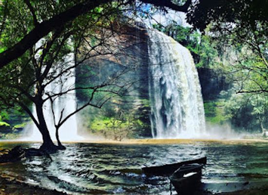 ghana/lake-volta/landmark/boti-waterfalls