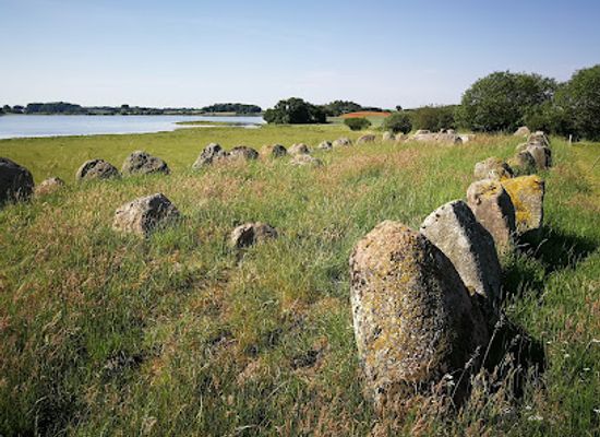 denmark/langeland/attraction/hulbjerg-burial-site-from-the-peasant-stone-age