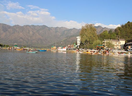 india/kashmir-great-lakes/landmark/dal-lake-view-point
