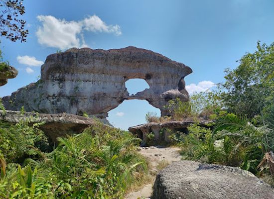 colombia/amazon/landmark/casa-de-ciclistas-guatape