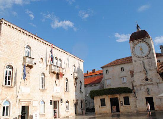 croatia/trogir/landmark/clock-tower