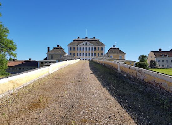 sweden/sodermanland/landmark/tureholm-castle