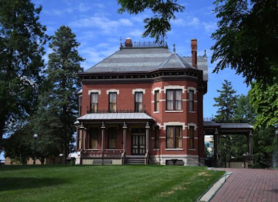 illinois/chicagoland/landmark/naper-settlement