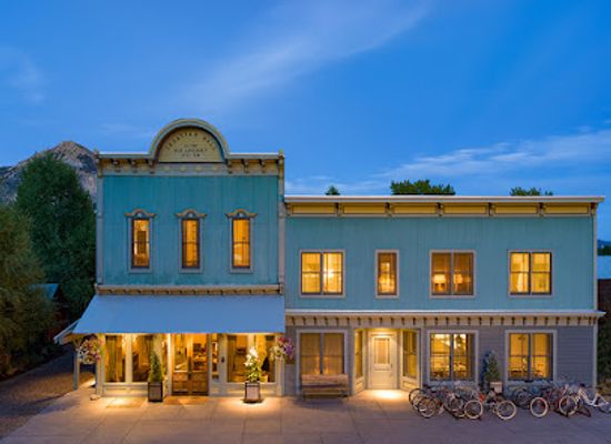 colorado/crested-butte/landmark/eleven-scarp-ridge-lodge