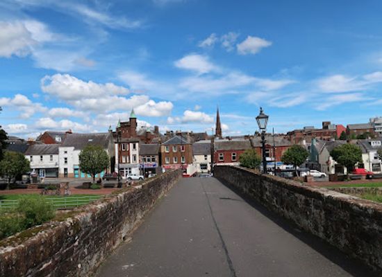 united-kingdom/dumfriesshire/landmark/devorgilla-bridge