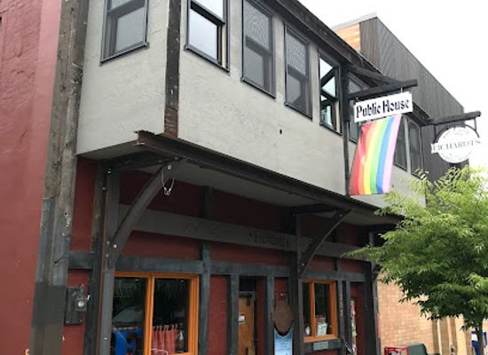 idaho/sandpoint/landmark/eichardt-s-pub-grill-coffee