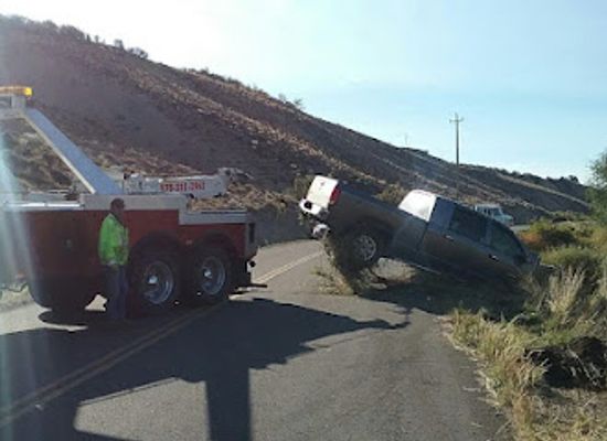 colorado/delta/landmark/ol-red-s-towing
