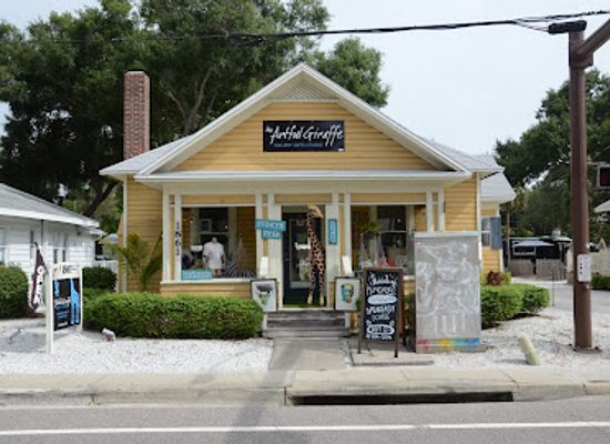florida/sarasota/landmark/the-artful-giraffe