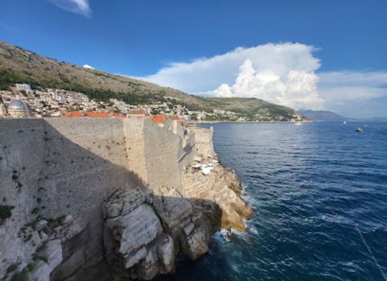 croatia/posavina/landmark/dubrovnik-city-walls
