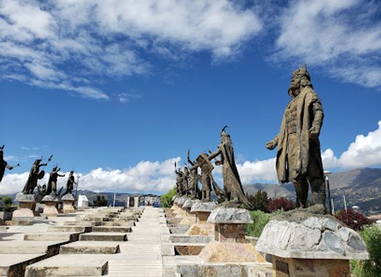 peru/cajamarca/landmark/alameda-de-los-incas