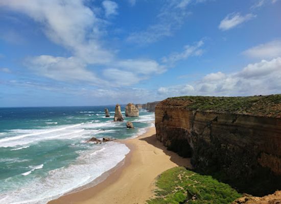 australia/far-west/landmark/twelve-apostles-marine-national-park