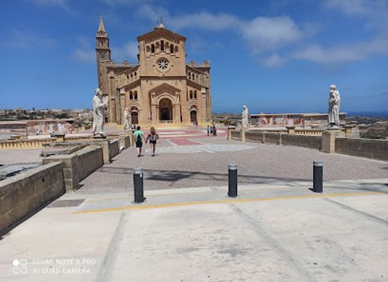 malta/marsalforn/landmark/wied-il-ghasri