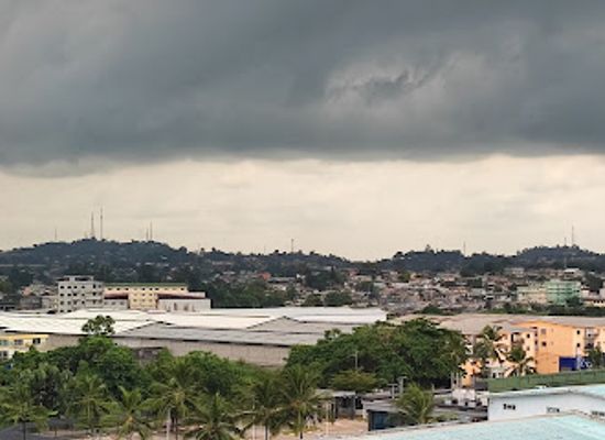 gabon/estuary-province/landmark/royal-plaza