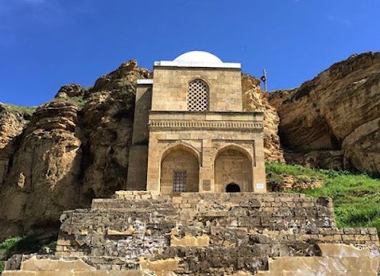 azerbaijan/lesser-caucasus/landmark/diri-baba-mausoleum