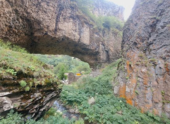 armenia/jermuk/landmark/granitem-arch