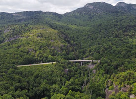 north-carolina/yadkin-valley/landmark/graffiti-rockside