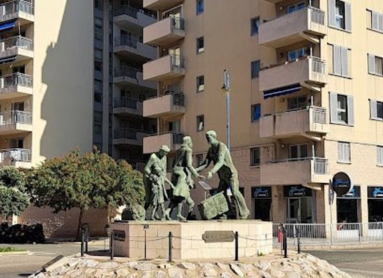 gibraltar/upper-rock-nature-reserve/landmark/monument-to-the-evacuation-of-gibraltarians