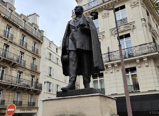 france/ile-de-france/landmark/statue-du-baron-haussmann