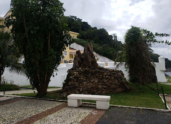 brazil/rio-de-janeiro/landmark/portao-historico-da-fortaleza-de-sao-joao