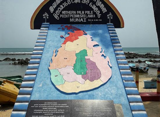 sri-lanka/northern-province/landmark/nothern-palm-pole