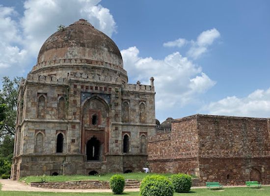 india/delhi/landmark/bada-gumbad