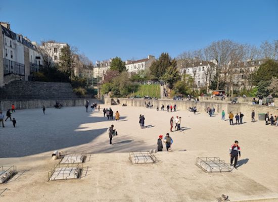 france/paris/latin-quarter/landmark/square-des-arenes-de-lutece