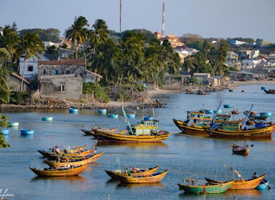 vietnam/mui-ne/landmark/muine-fishing-village